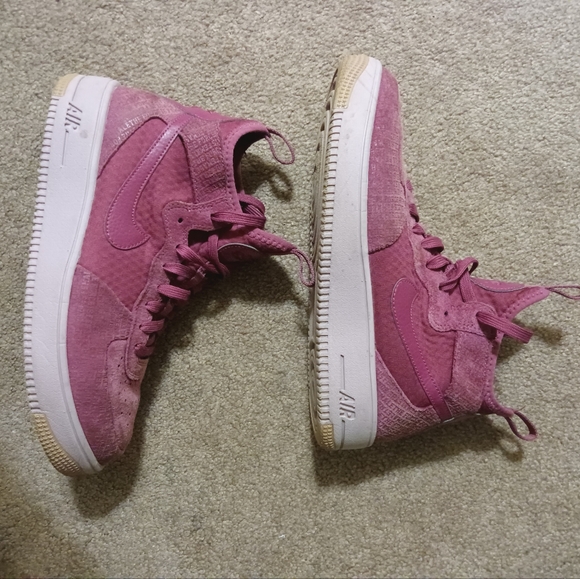 Nike - Picture 2 of 10